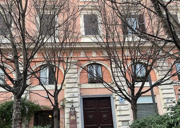 Refined Two-bedrooms * Roma