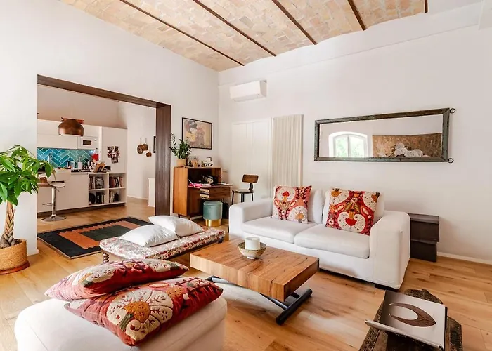 Refined Two-bedrooms Apartamento Roma